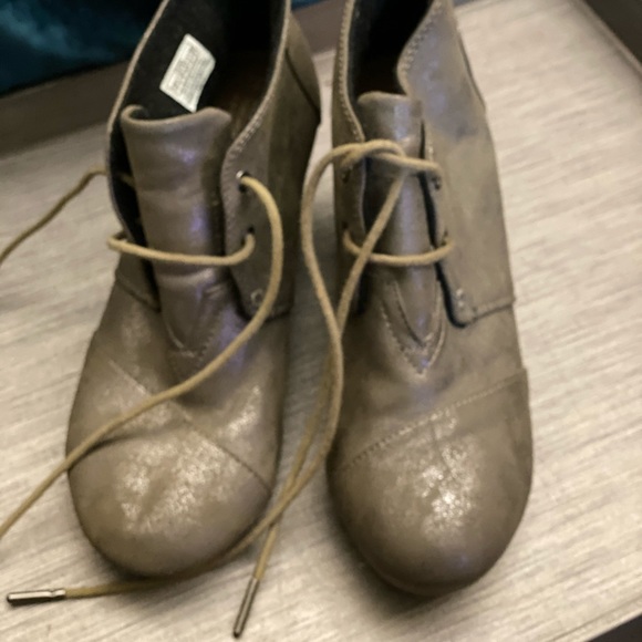Toms Shoes - TOMS wedge booties